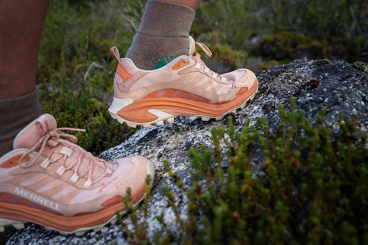 Women's hiking shoes (closeup of Merrell Moab Speed 2 on rock)